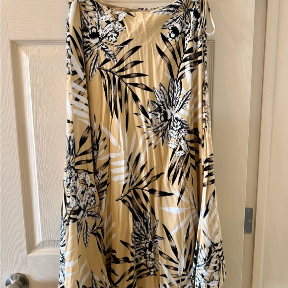 Guess Wrap Hi-Lo Wrap Tropical Print Skirt size Medium - Picture 2 of 5